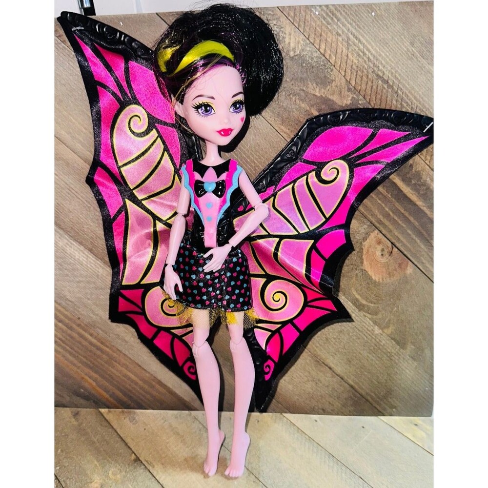 RARE Monster High Draculaura HTF Ghoul To Bat Wave 2 G2 Variant Gold Yellow Hair